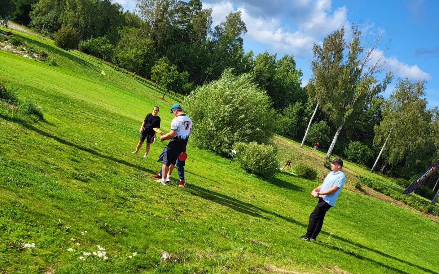 Discgolfi koolitus Ojasaarel