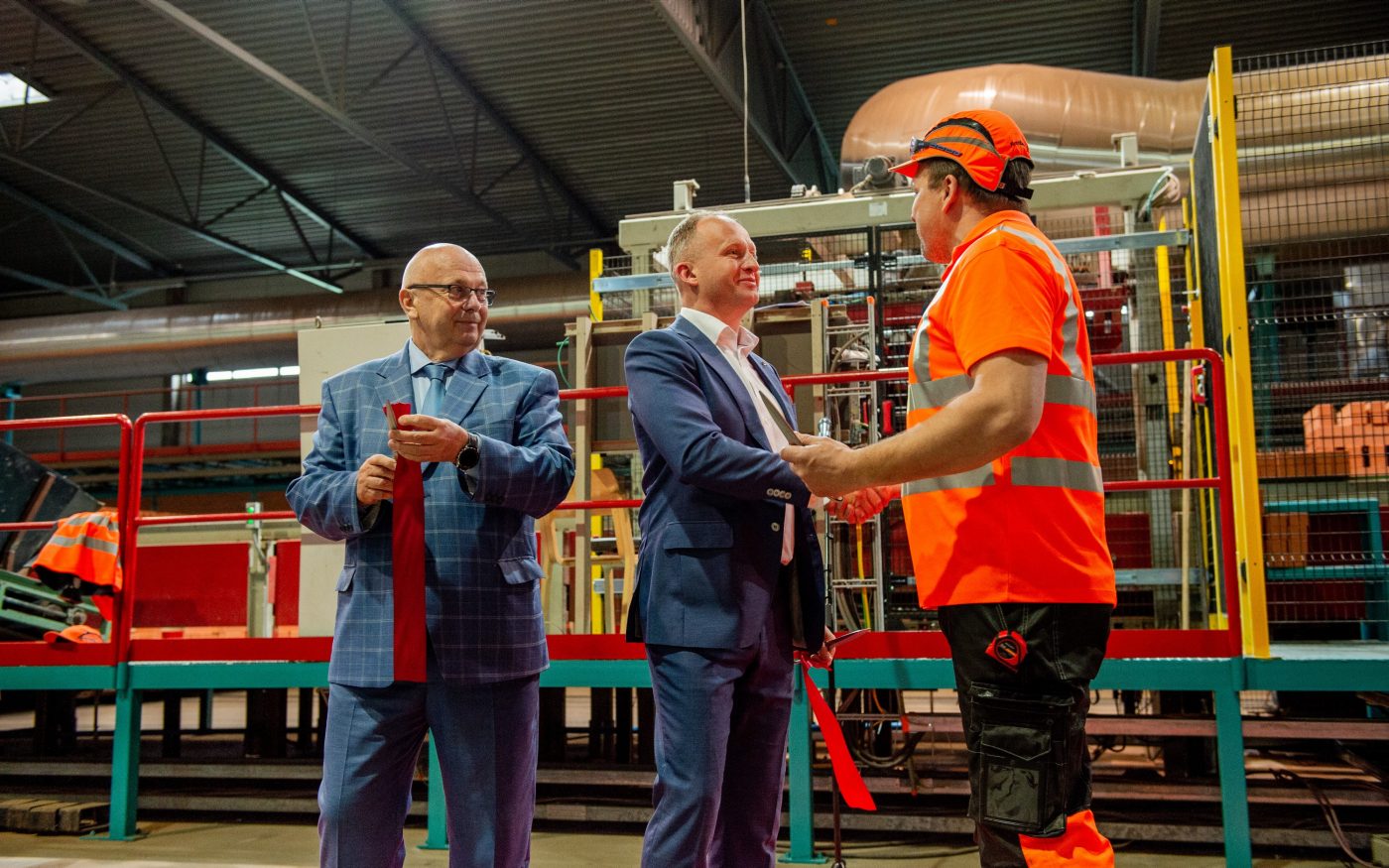 Aseri tehase uue automaatse sorteerimise ja pakendamise liini pidulik avamine. Foto: Maido Parv.