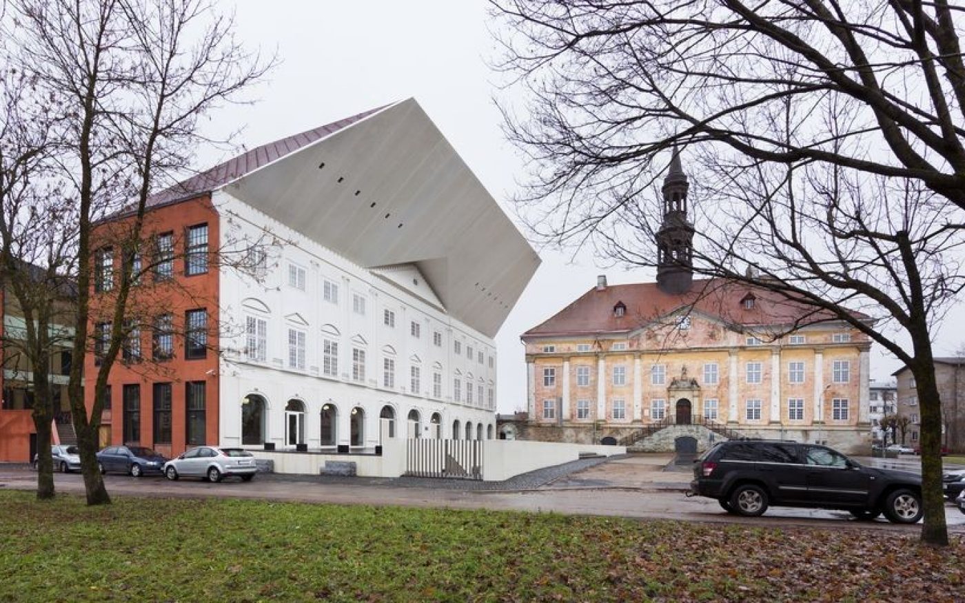 Tartu Ülikooli Narva Kolledž. Brick Award 2016 nominent. Arhitektid: Kavakava AB OÜ. Foto: Kaido Haagen