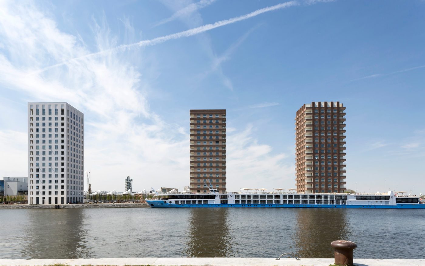 Westkaai Towers 5 & 6; Brick Award 2018 Grand Prize Winner, category "Living Together"; Tony Fretton Architects; Photo: Filip Dujardin