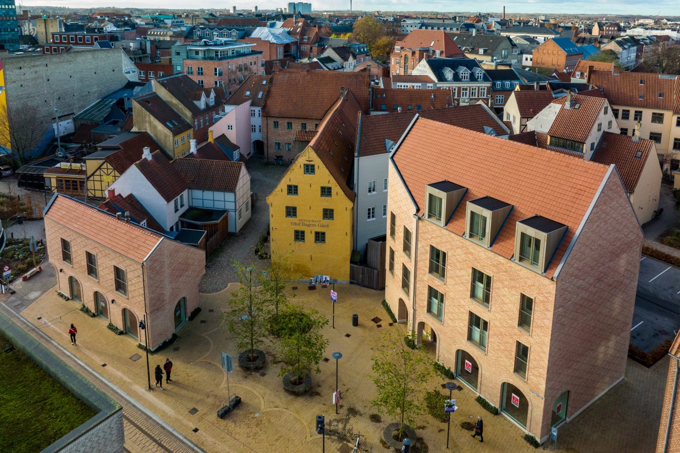 Roof tiles - Datura Naturrød - Oluf Bagers Plads, Denmark