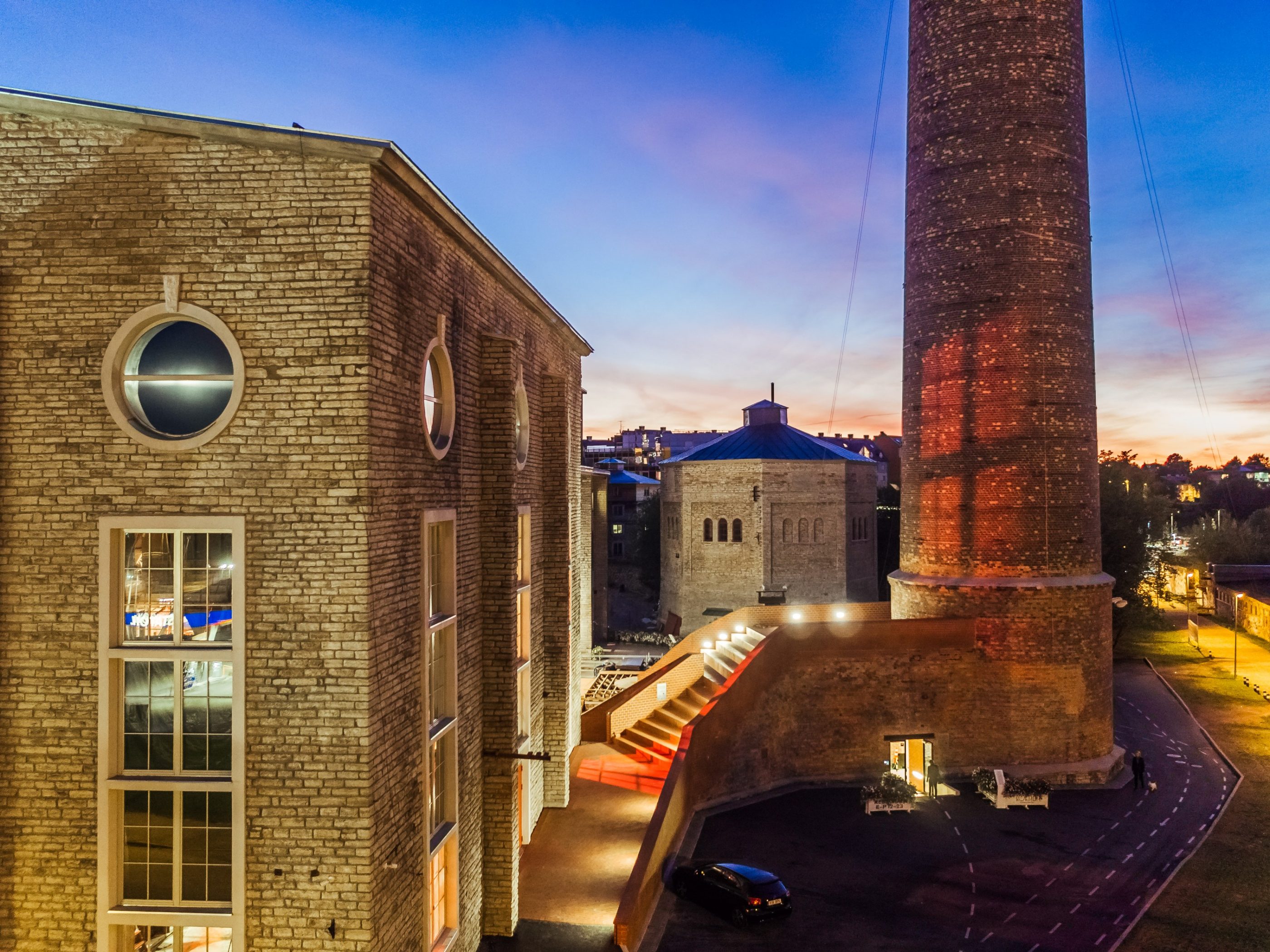 Culture Cauldron (Kultuurikatel). Used materials: Penter Red smooth pavers from Aseri plant (Estonia).