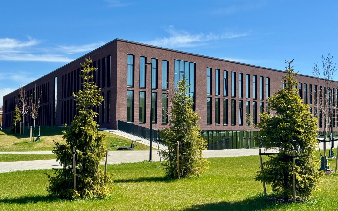 Saku Gymnasium