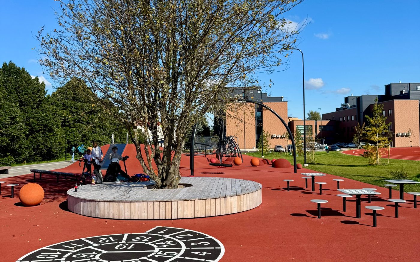 Saku Gymnasium
