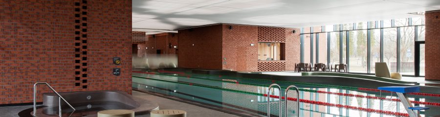Suure-Jaani Tervisekoda. Kasutatud materjalid: Nordic Line Klinkertelliste sarja kuuluvad FAT65 Stockholm klinkertellised. Arhitektid: Arhitekt Must OÜ. Sisearhitektid: Kuup Disain OÜ. Fotograaf: Terje Ugandi.