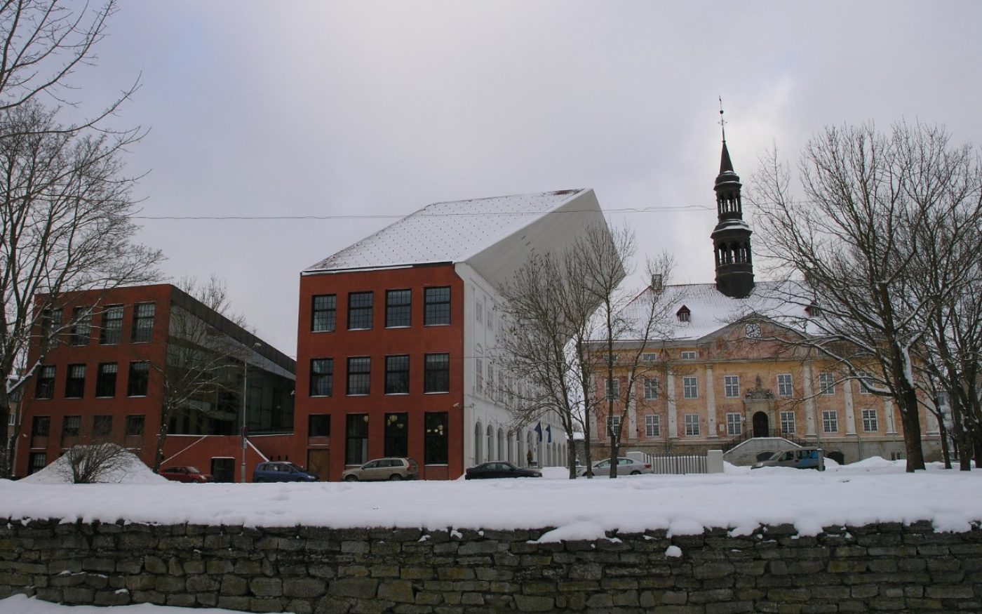 University of Tartu Narva College, Estonia. Used materials: Terca facing bricks Aseri red brushed; Koramic roof tiles Pottelberg Amarant; Penter pavers Aseri red and Dresden.