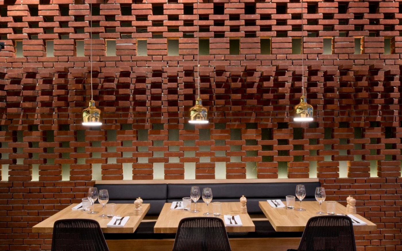 Egala Koraalrood VB WF | New Construction Restaurant Colonel | Brussels, Belgium | Architect: Dirk de Leeuw Architecten, Brussels, in collaboration with Diego Carrion and Cécile Grosjean | Client: BVO Food sprl | Completion Date: 2015-01-01