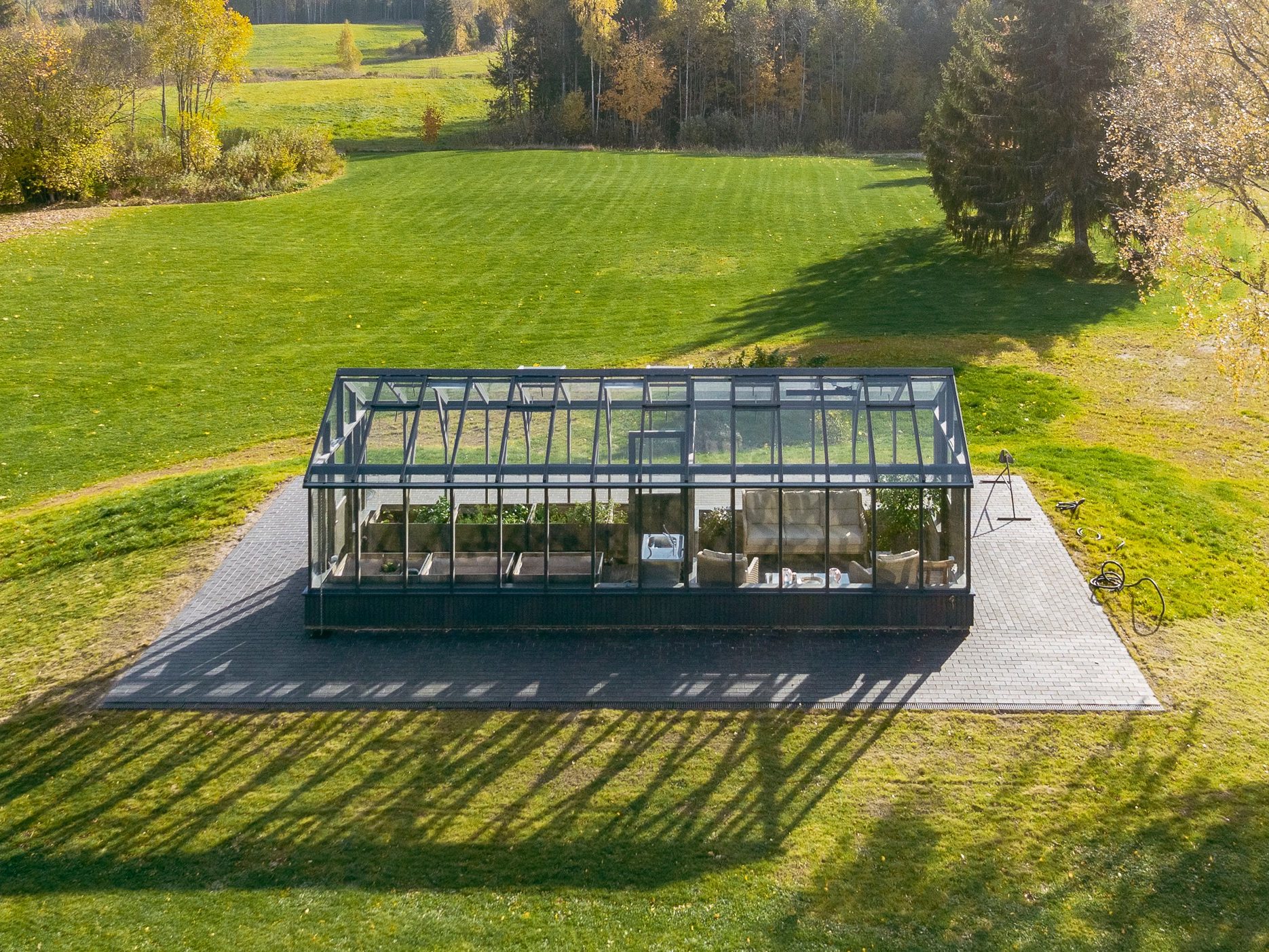 Õueala ja aia panevad elama klinkersillutuskivist teed