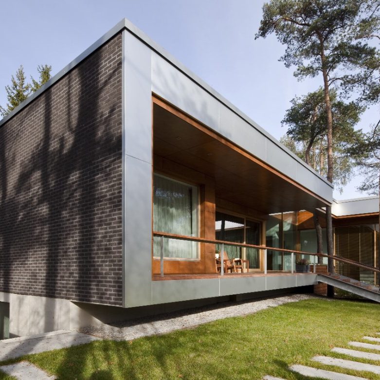 Private house in Estonia. Used materials: Terca Agora Grafietzwart WB50 bricks.