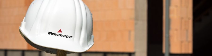 construction site shooting with porotherm bricks and builders family