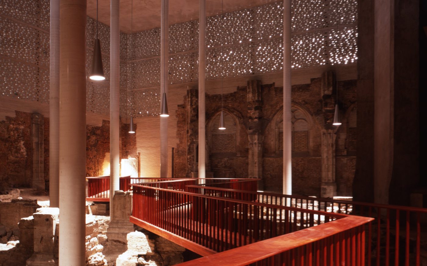 Brick Award 2008 galvenās prēmijas uzvarētājs - Kolumba muzejs. Arhitektūra: Peter Zumthor. Foto: Hélène Binet.