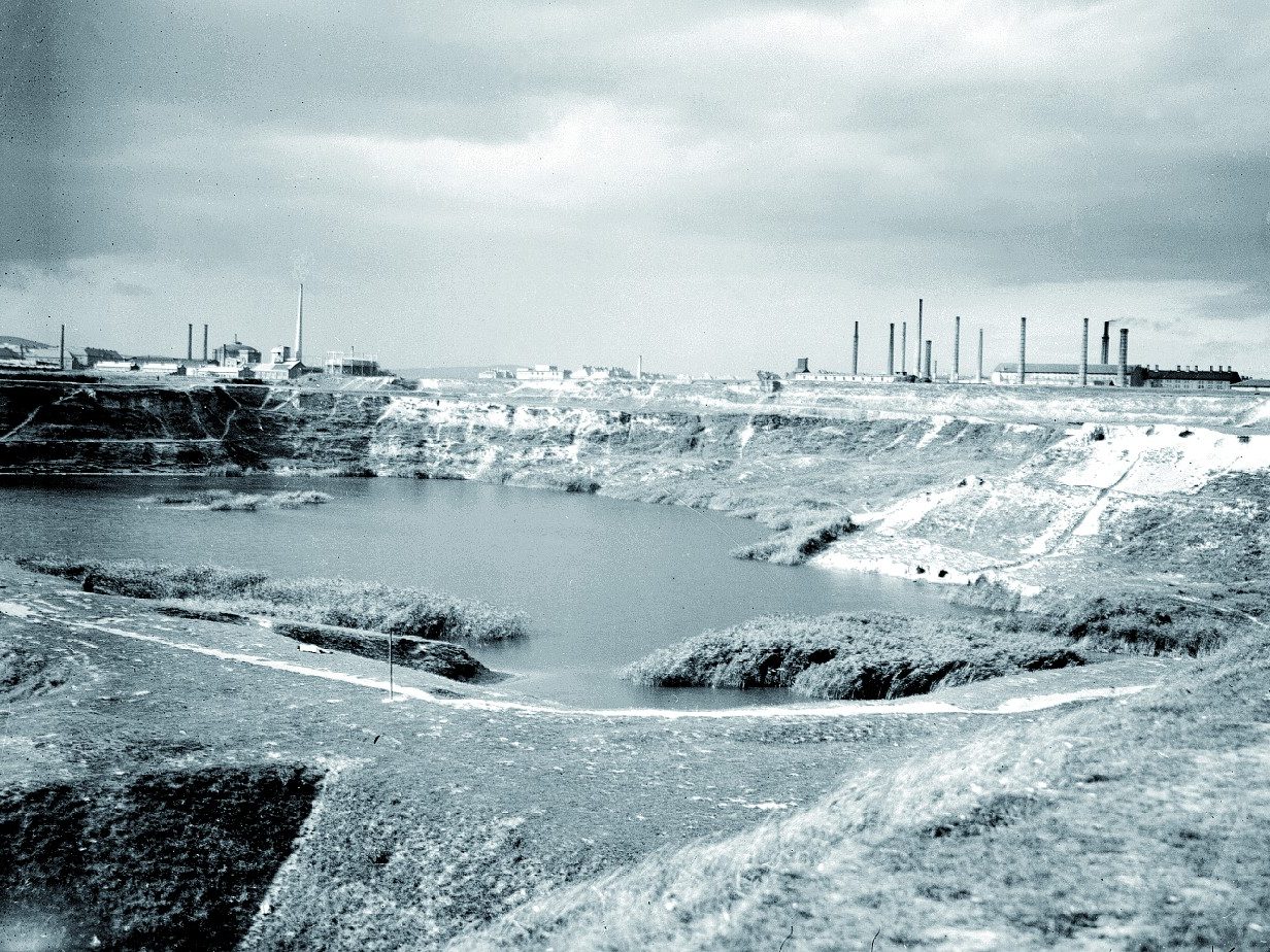 historical pictures of brick manufactory at the beginning of 19th century