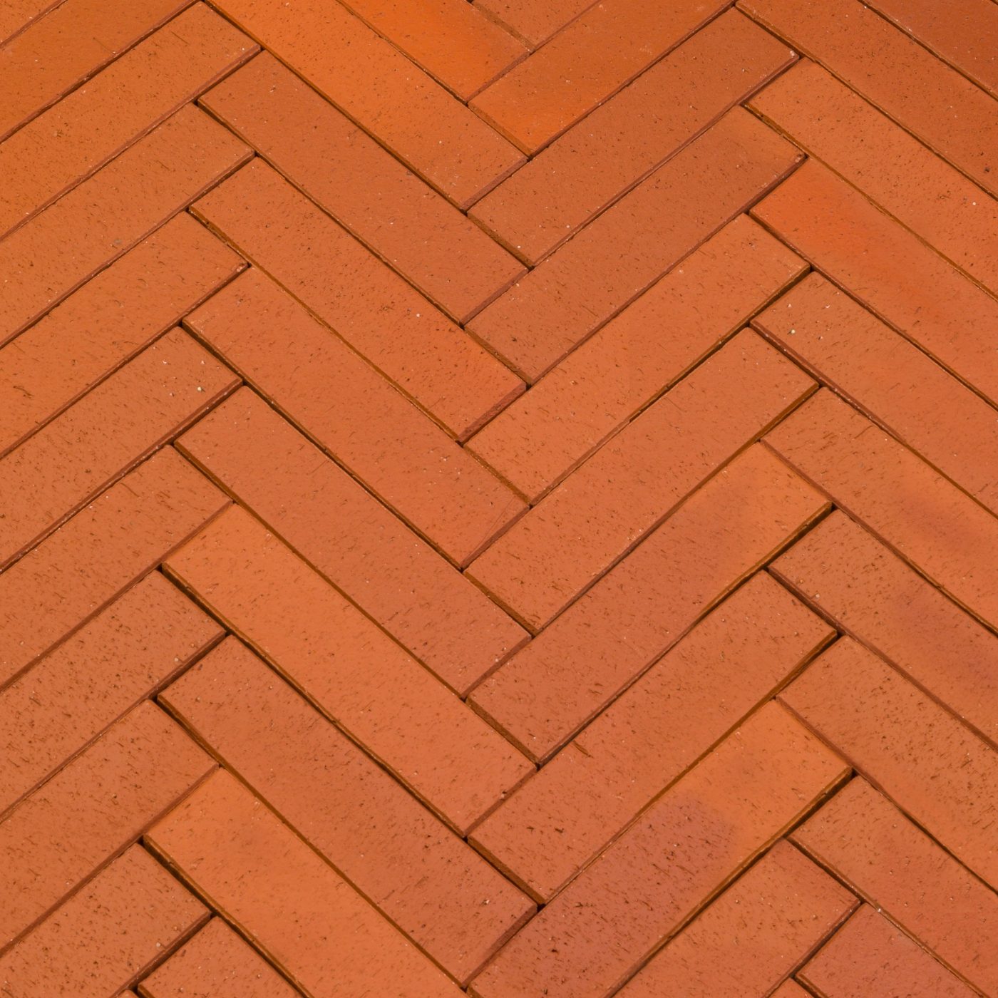 Penter Red Kare 250x60x52 pavers from Aseri plant (Estonia)