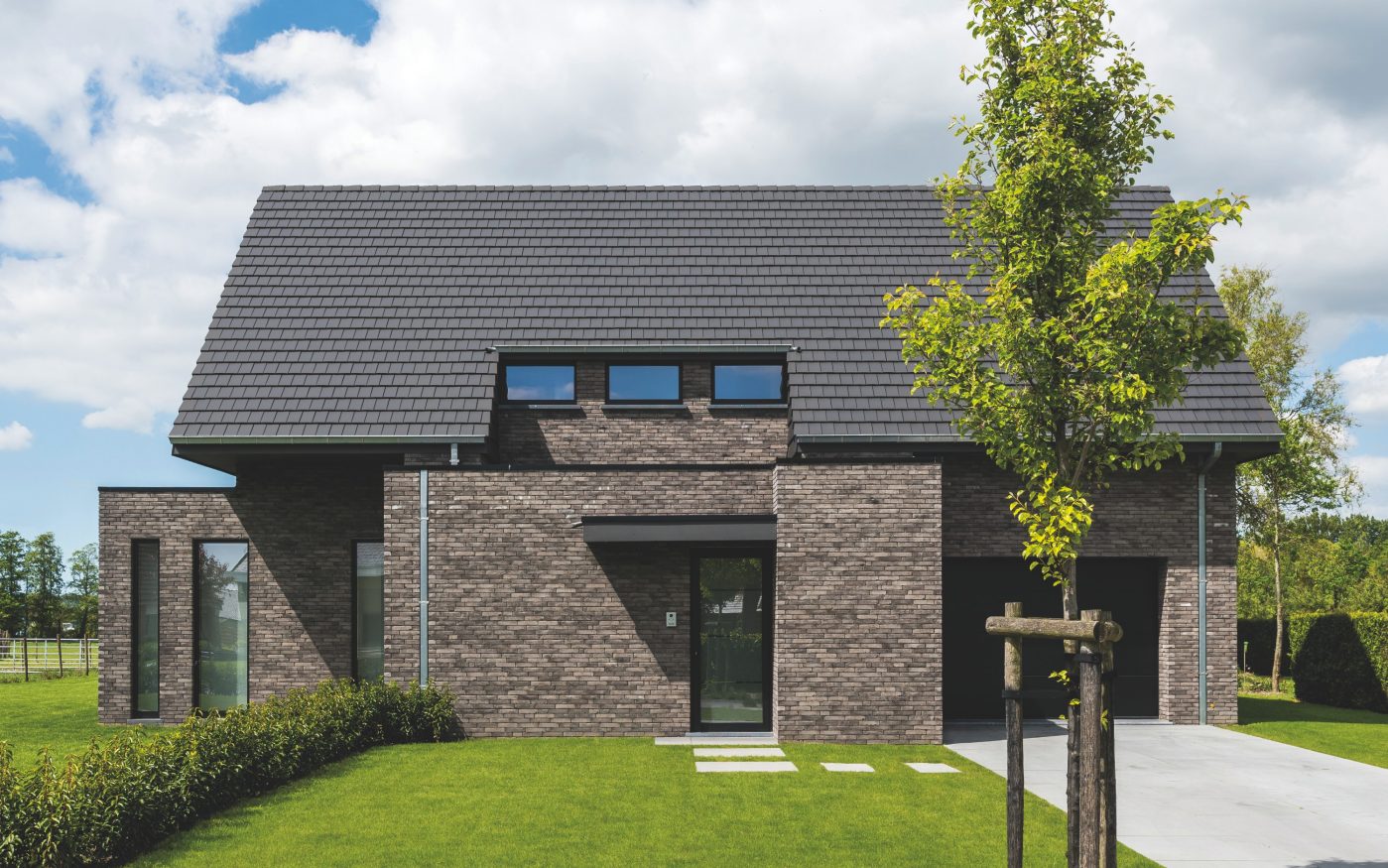 Iluzo Pagus Grijs-Zwart. Архитектор: Luc Groosman, Sint-Laureins