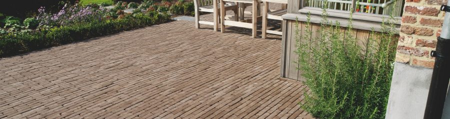 Reference photo private landscaping in Moen