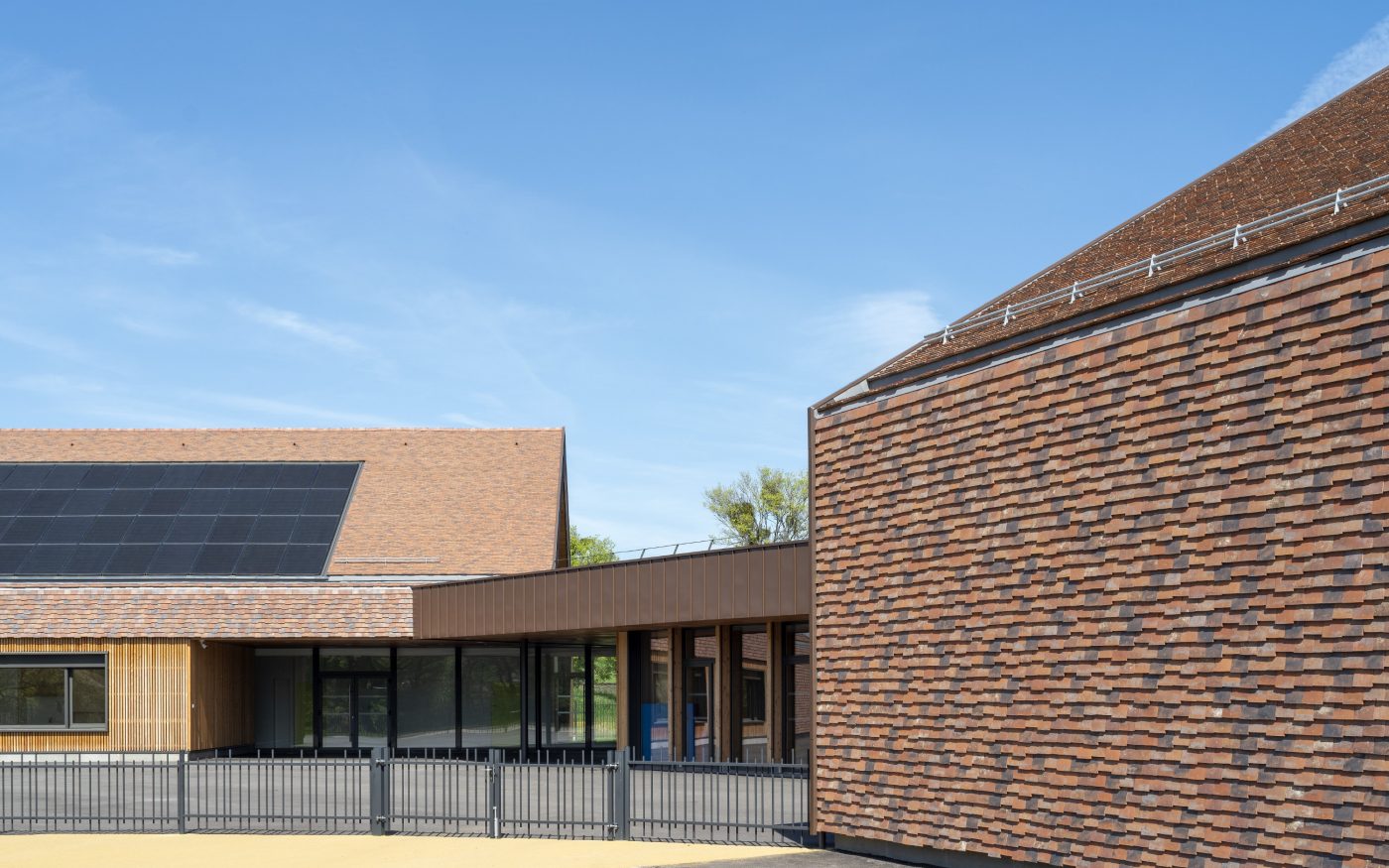 Lantenne-Vertiere School