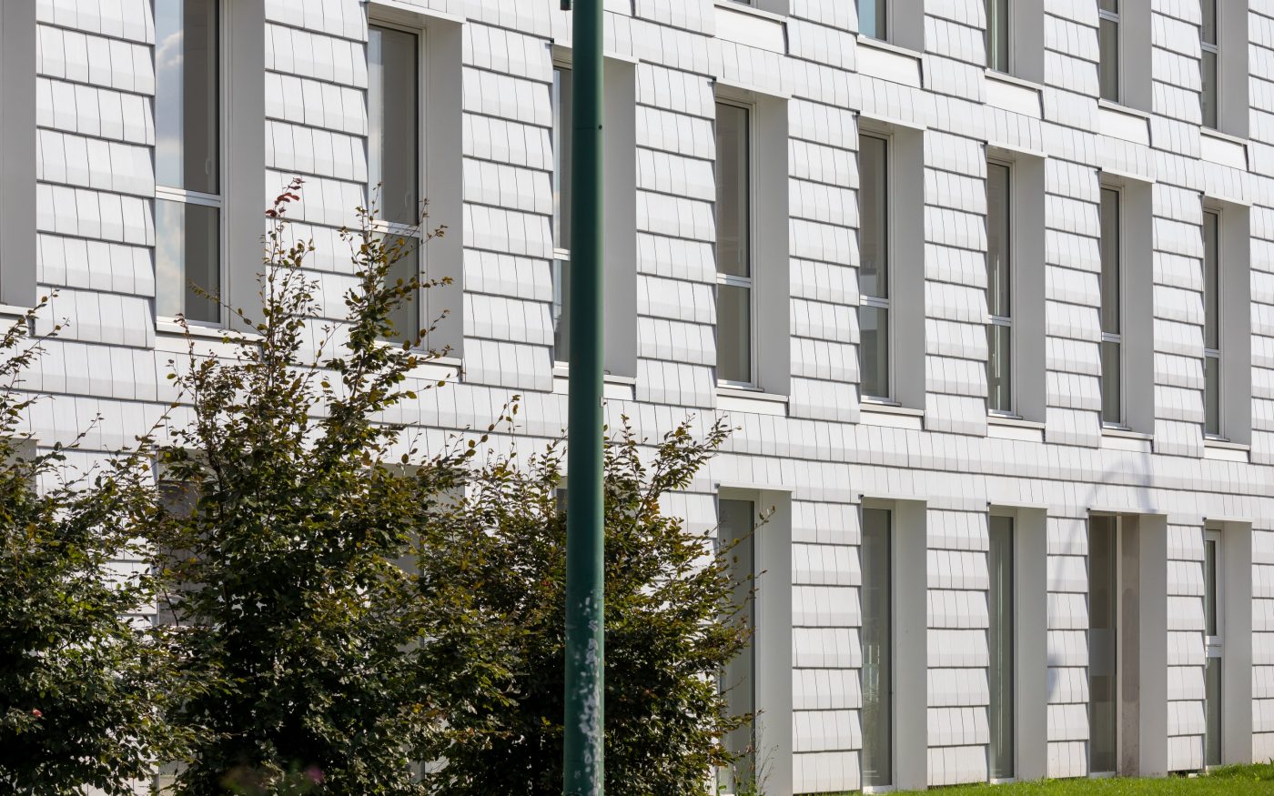 Koramic Agence de Alzua NODI Lopes Roger Monde Monde 15 Actua Blanc Titane