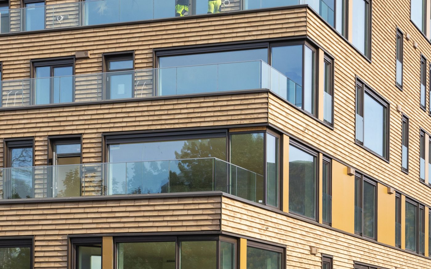 Kopenhaagenis asuva kortermaja fassaadikattematerjaliks on valitud Urban Holmen keraamilised katusekivid.