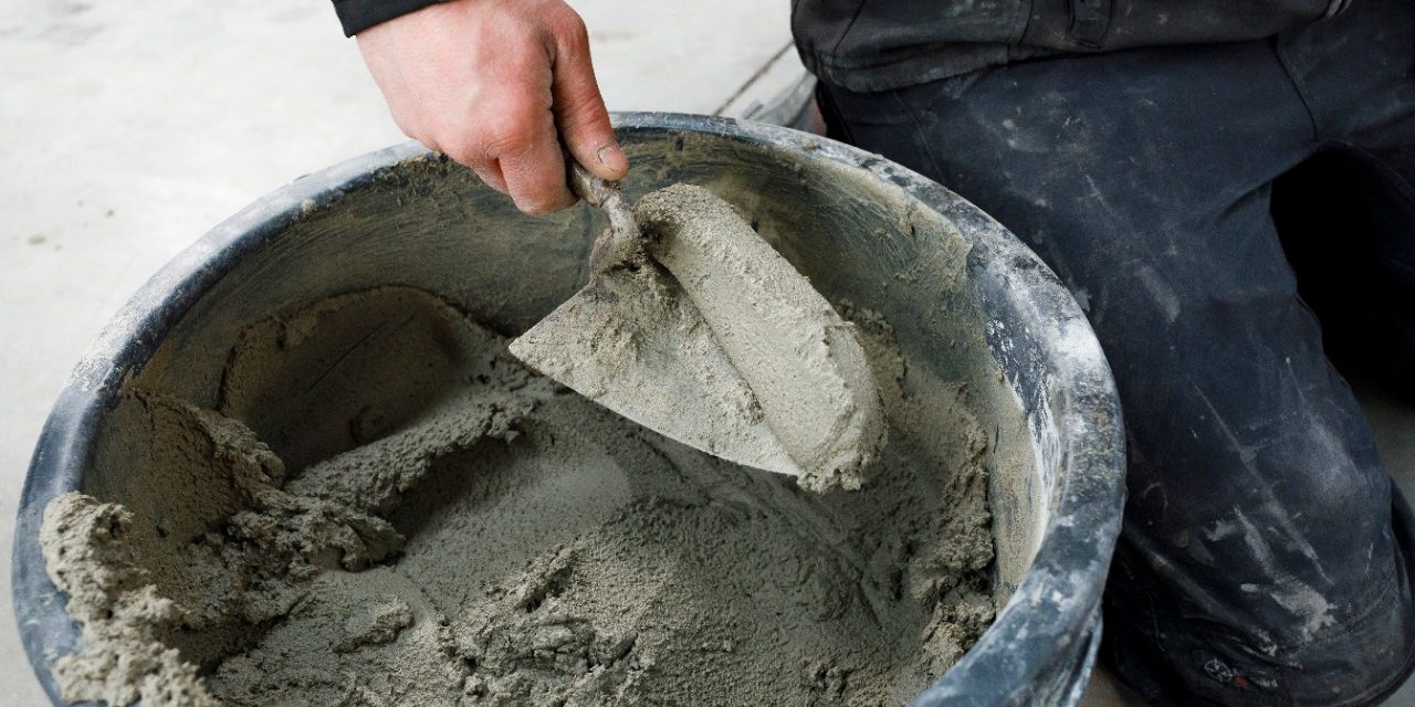 Installing bricks with traditional mortar