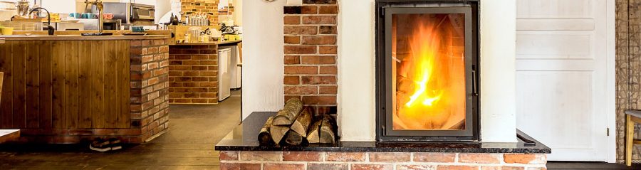 Ahi on ehitatud vanadest tellistest ning sisemise osa ehitamiseks on kasutatud Aseris toodetud PTT65 Helepunane sile telliseid. Meister: Unibuild OÜ.