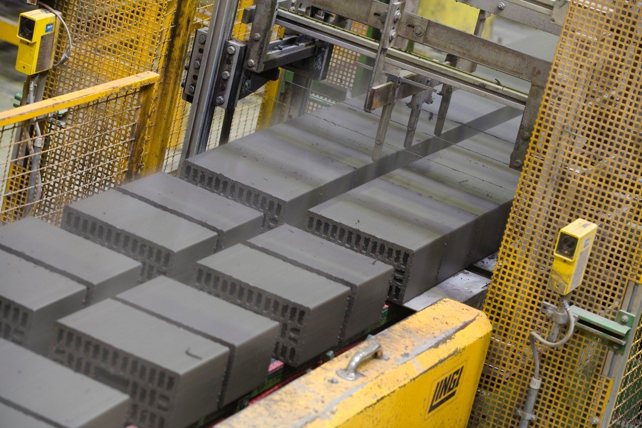 Photography of shaping clay blocks