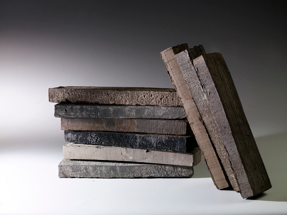 Magistrada-series masterly and magnificent. Terca bricks: Famosa, Virtua en Lumina. Longformats. Mood.