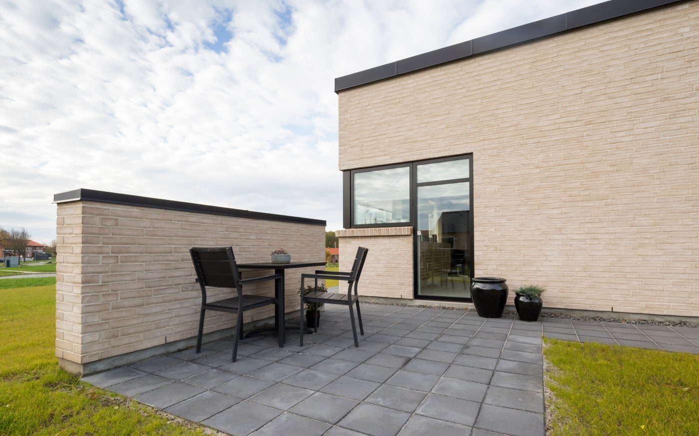 Parcelhus, sandfarvet mursten, bolig, hjem